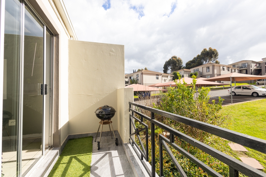 2 Bedroom Property for Sale in Vredekloof Heights Western Cape